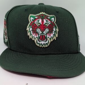 Detroit Tigers 2000 Embroide Logo New Era Green 7 ⅜ Fitted Hat